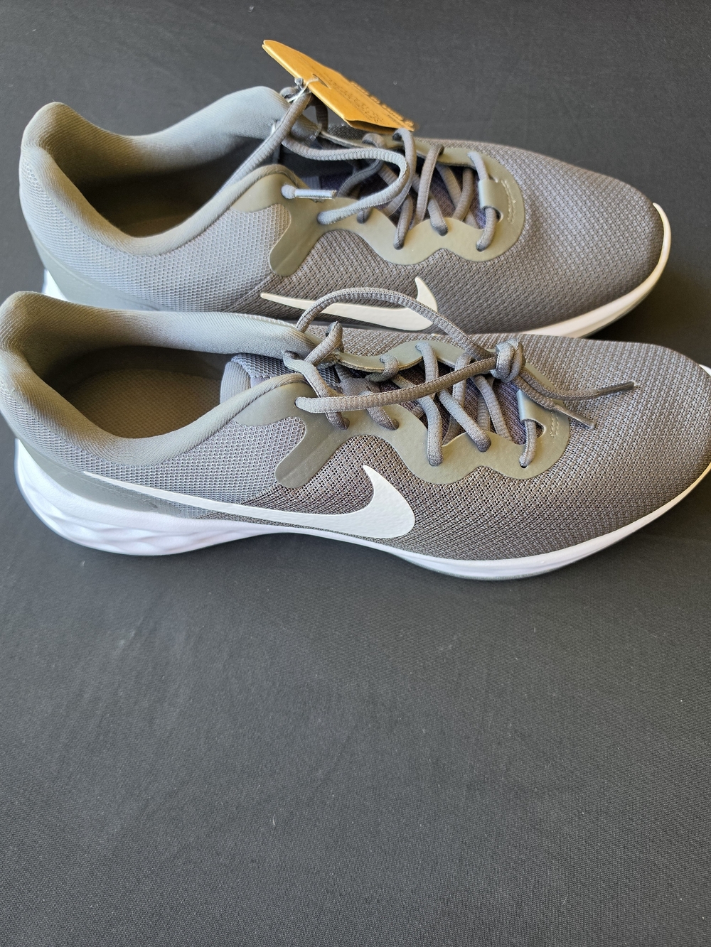 *NWT* Nike Men’s Gray Mesh Sneakers with White Swoosh